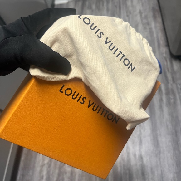 LV monogram reversible belt New - Picture 4 of 6